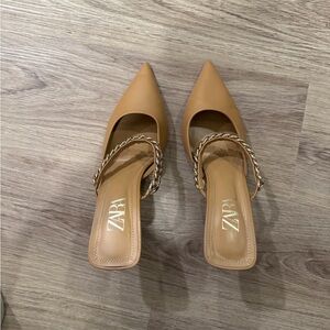 Zara Women's Brown Mules with Chain Detail
